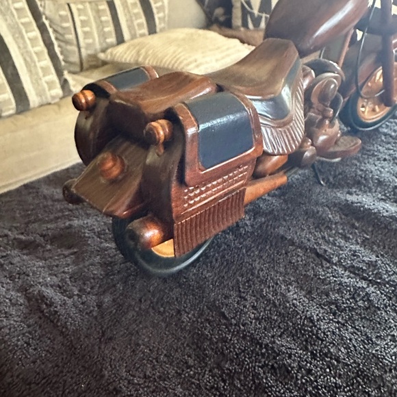Wooden Motorcycle Model - Picture 8 of 8